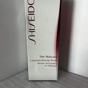 Shiseido cleansing massage brush. Brand new, in a box.